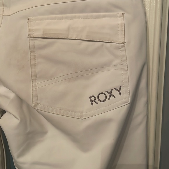 NWT Roxy Ski / Snowboard Pants - Picture 6 of 15